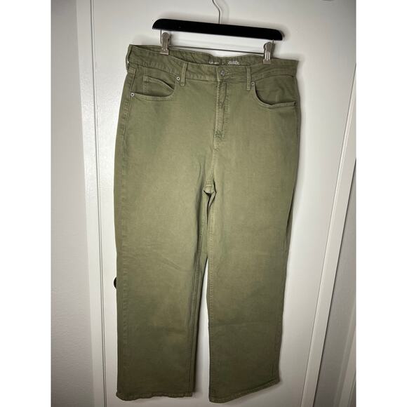 Old Navy Women's Extra High Rise Sky-Hi Wide Leg Jeans ~ Size 16 - Picture 1 of 7